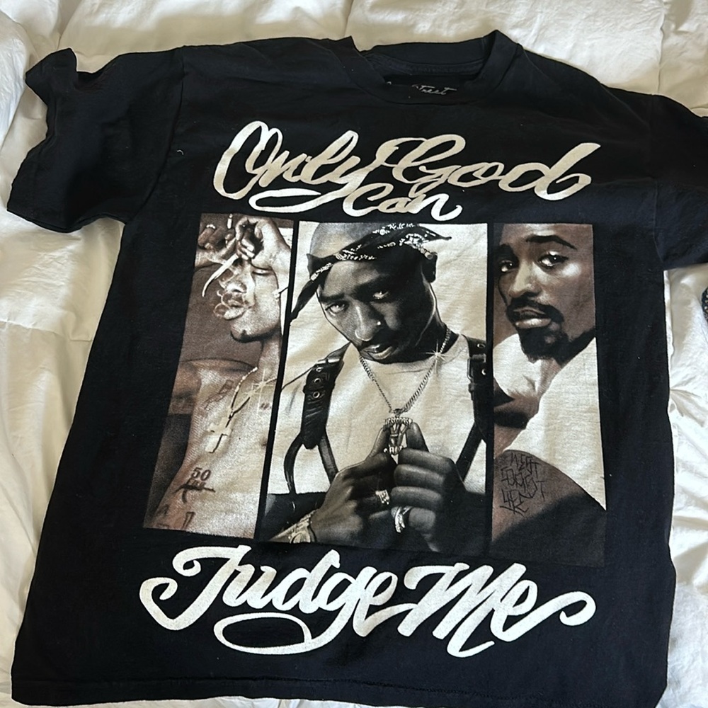 Med Tupac tshirt new